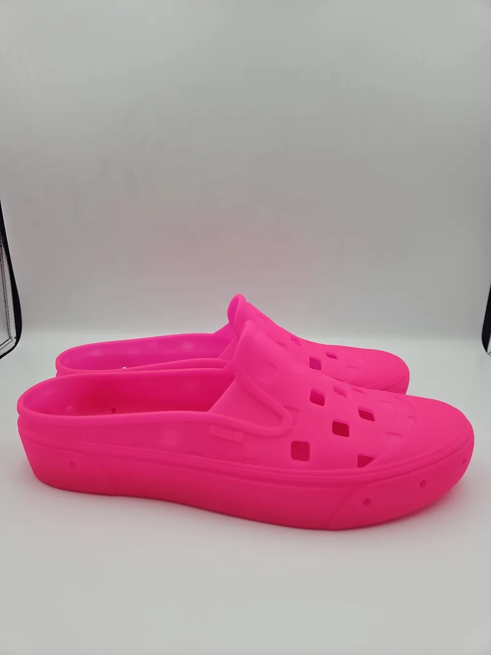 Vans Men’s Slip-On Clog in Bright Pink